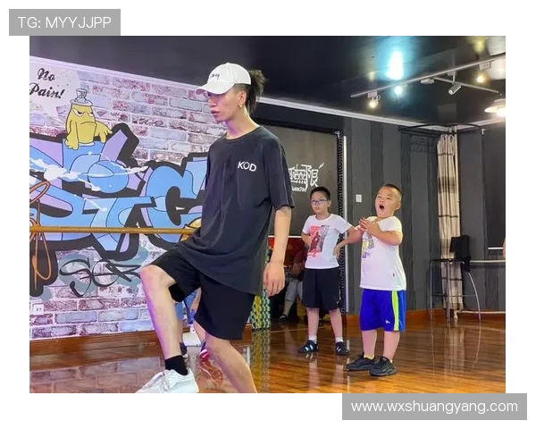 深圳街舞队的个人能力提升与团队协作的完美结合探讨 深圳街舞队的个人能力提升与团队协作的完美结合探讨