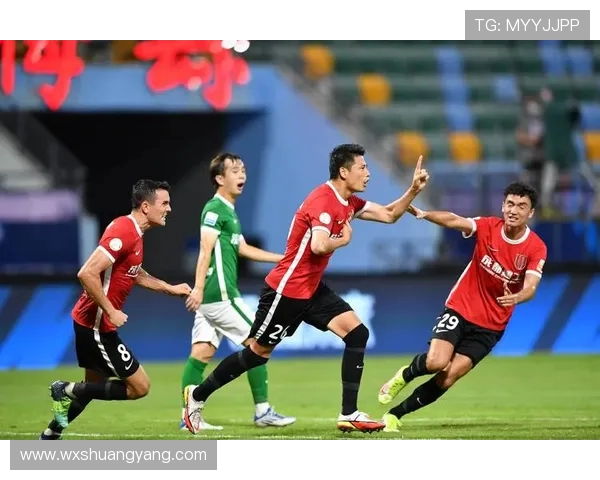 足球专题:聚焦成都足球队的速度 足球专题:聚焦成都足球队的速度