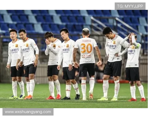 武汉足球队配合引发热议球迷与专家各执己见争论不休